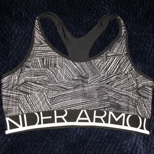 Under Armour Sports Bra Unlined Large